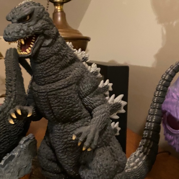 1984 godzilla x plus RIC Shonen edition.Dorsals light up extremely rare!!!